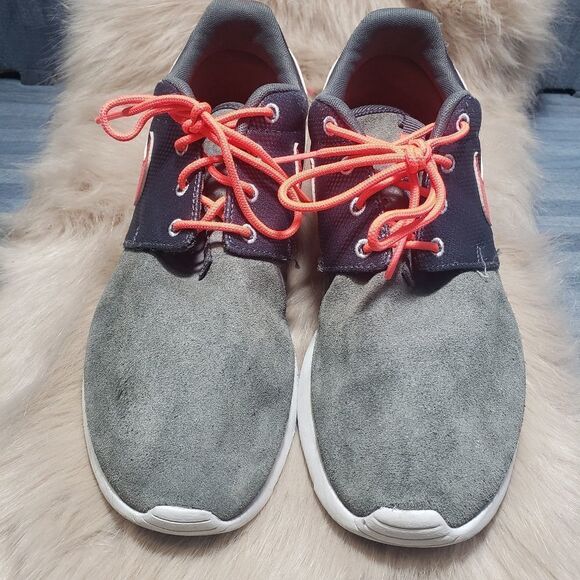 Nike Roshe Run Gray White Coral Women's shoe - Picture 2 of 5